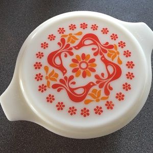 Vintage Pyrex: friendship pattern